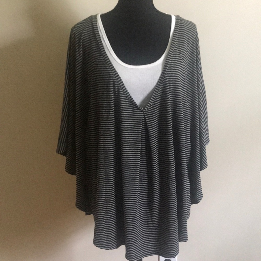 Black and gray striped top -3x